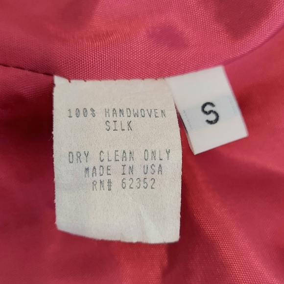 Vintage Handwoven Silk Tweed Blazer with Notched Lapels and Fitted Silhouette - Picture 8 of 9